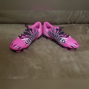 Umbro Girls Youth Soccer Cleats Shoes US Size 9K